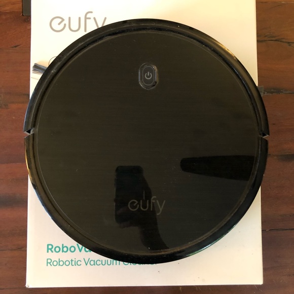 Eufy BoostIQ Robovac 11S (slim) - Picture 1 of 11